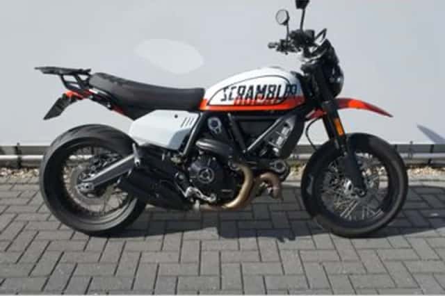 Ducati Scrambler Urban Motard (2023) thumbnail 2