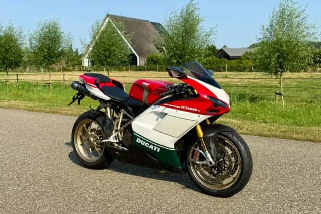 Ducati 1098 S TRI Colore (2007) thumbnail 1