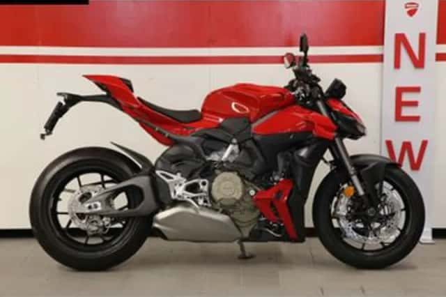 Ducati Streetfighter V4 (2026) thumbnail 2