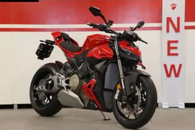 Ducati Streetfighter V4 (2026) thumbnail 3