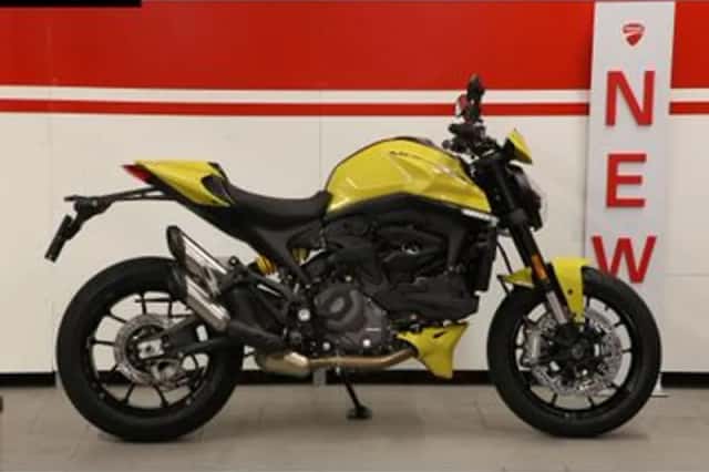 Ducati Monster 937 Plus (2025) thumbnail 2
