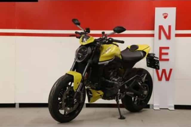 Ducati Monster 937 Plus (2025) thumbnail 3