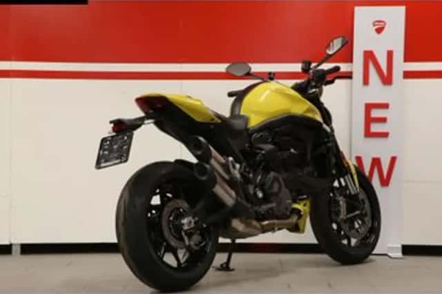 Ducati Monster 937 Plus (2025) thumbnail 4