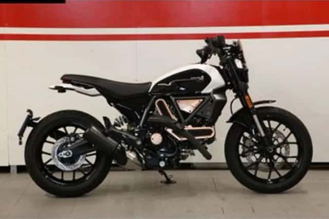 Ducati Scrambler Ducati 10 Anniversario Rizoma Edition (2025) thumbnail 1