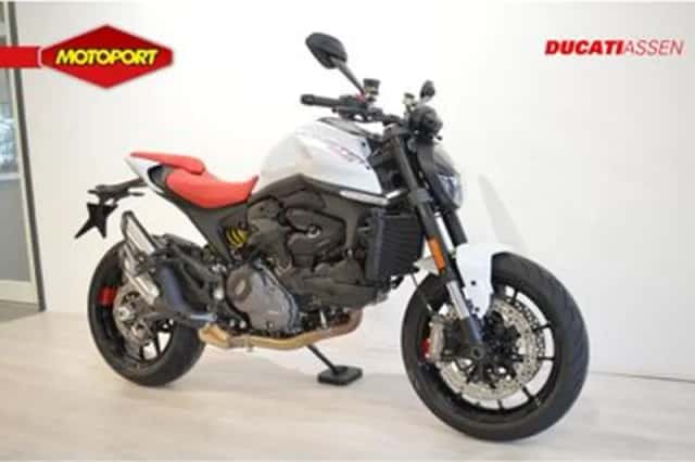 Ducati Monster (2025) thumbnail 2