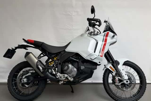 Ducati DesertX (2023) thumbnail 1