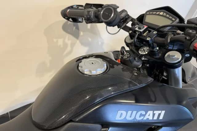 Ducati Hypermotard 796 (2011) thumbnail 4