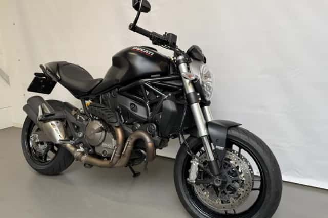Ducati Monster 821 (2015) thumbnail 3