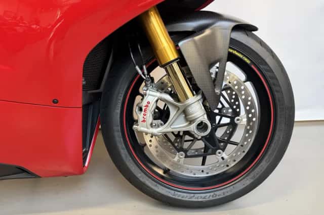 Ducati Panigale V4S (2018) thumbnail 2