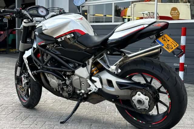 MV Agusta Brutale 1090 RR (2010) thumbnail 4