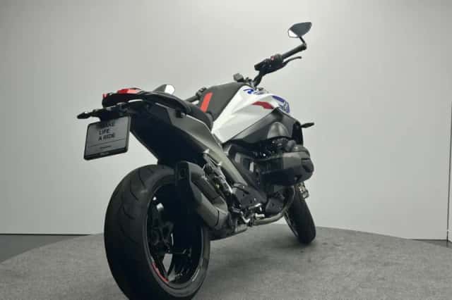 BMW R 1300 R (2026) thumbnail 4