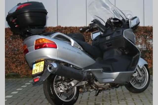 Suzuki AN 650 Burgman (2002) thumbnail 5