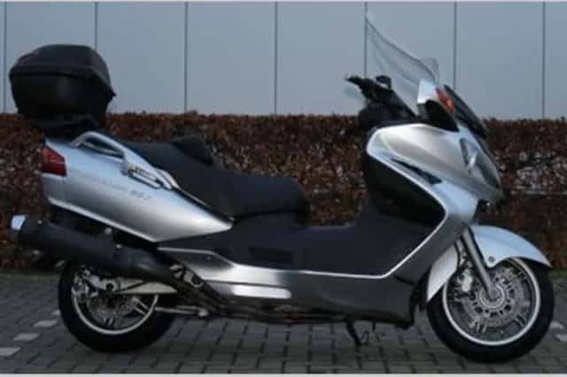 Suzuki AN 650 Burgman (2002) thumbnail 6