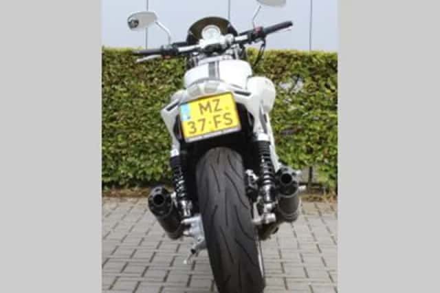 Yamaha VMX 1200 V-MAX (1999) thumbnail 4