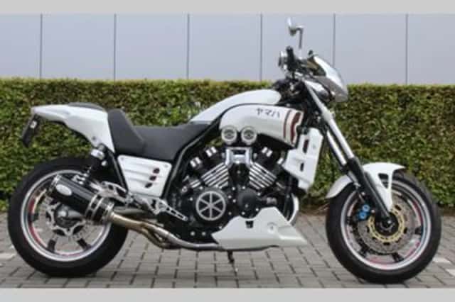 Yamaha VMX 1200 V-MAX (1999) thumbnail 6