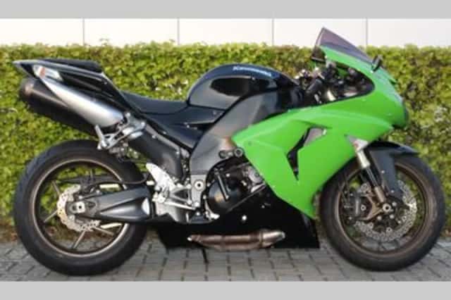Kawasaki ZX-10R (2006) thumbnail 6