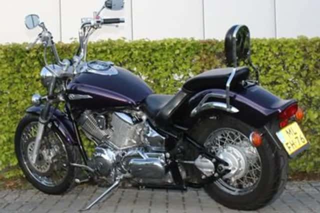 Yamaha XVS 1100 Dragstar (2004) thumbnail 3