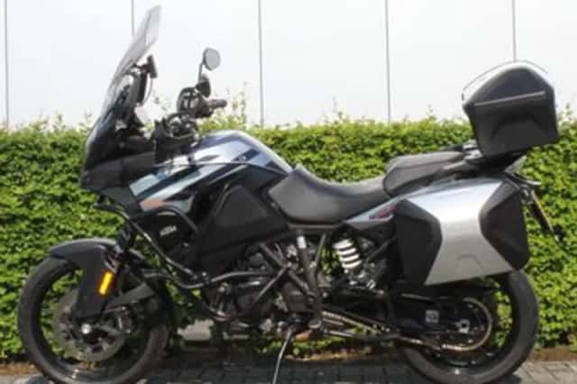 KTM 1290 Super Adventure (2019) thumbnail 2