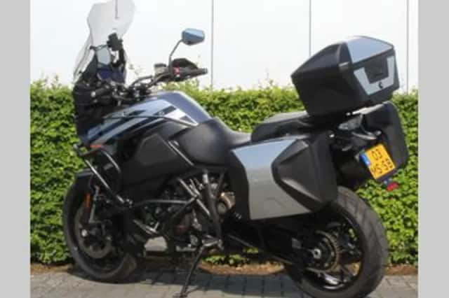 KTM 1290 Super Adventure (2019) thumbnail 3