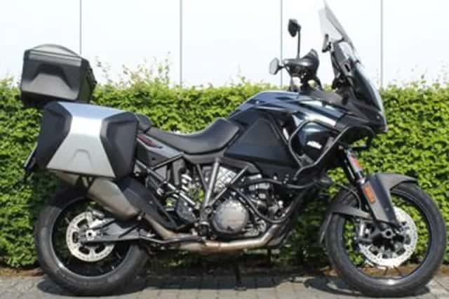 KTM 1290 Super Adventure (2019) thumbnail 6