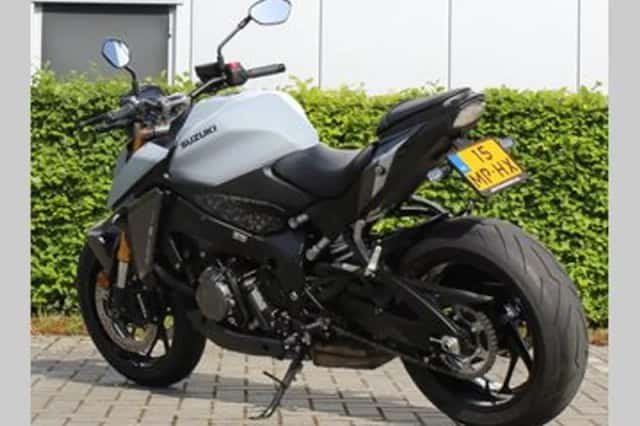 Suzuki GSX-S1000 (2021) thumbnail 3