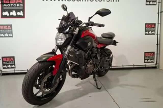 Yamaha MT-07 (2016) thumbnail 4