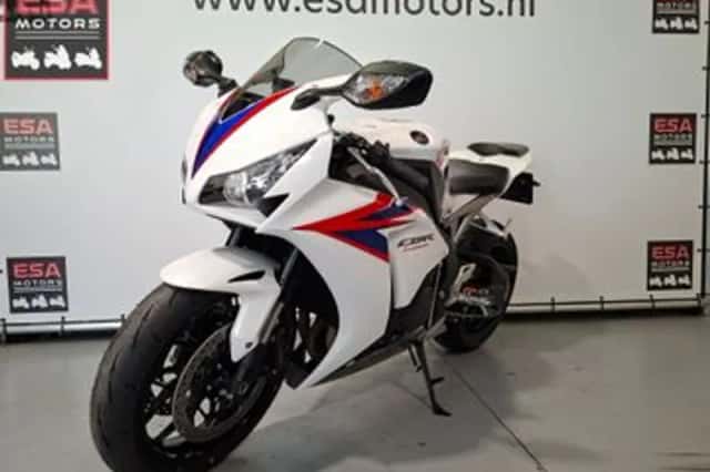 Honda CBR1000RR (2013) thumbnail 3