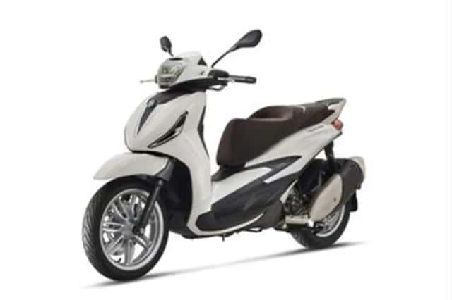 Piaggio Beverly 300IE (2022) thumbnail 2