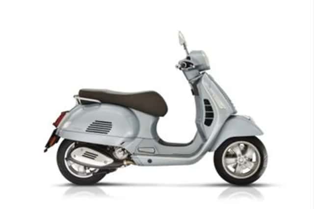Vespa GTS 300 (2022) thumbnail 2