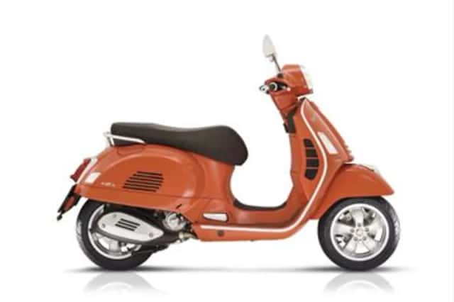 Vespa GTS 300 (2022) thumbnail 3