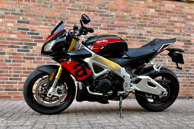 Aprilia Tuono V4 1100 RR (2019) thumbnail 2