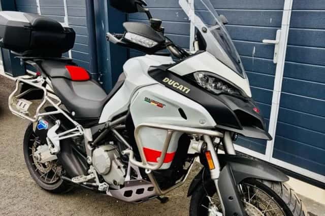 Ducati Multistrada 1200 Enduro (2018) thumbnail 3
