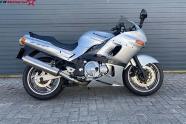 Kawasaki ZZR 600 (2005) thumbnail 1