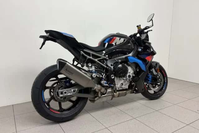 BMW M 1000 R (2026) thumbnail 3