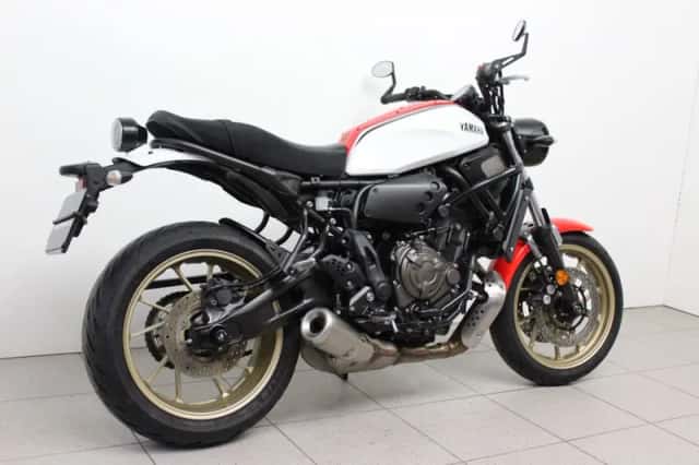 Yamaha XSR700 (2021) thumbnail 3