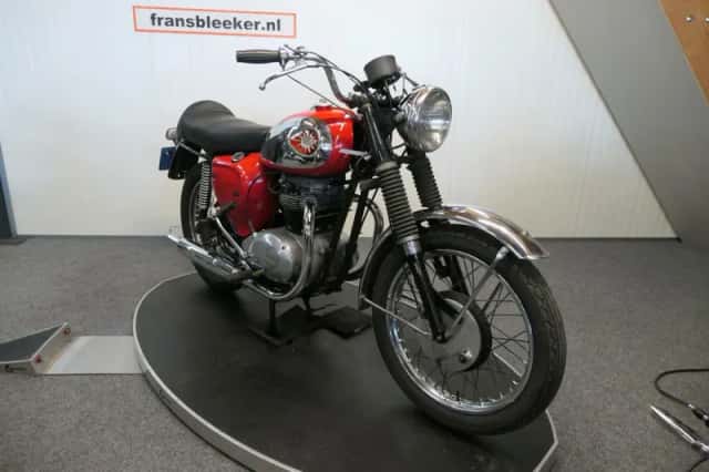 BSA A 65 Thunderbolt (1968) thumbnail 2