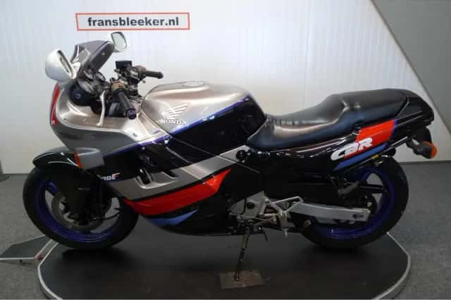 Honda CBR600F (1990) thumbnail 5