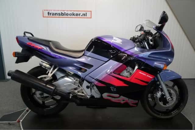 Honda CBR600F (1994) thumbnail 1