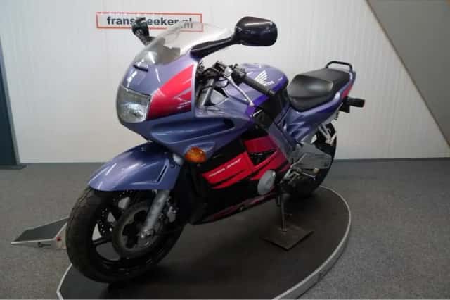 Honda CBR600F (1994) thumbnail 5