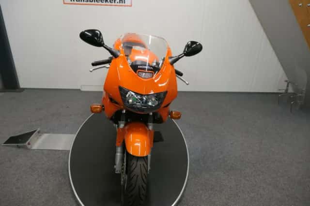 Honda VTR 1000 F Firestorm (2000) thumbnail 3