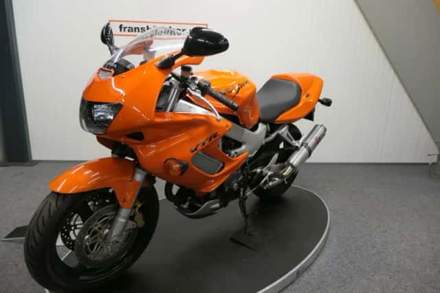 Honda VTR 1000 F Firestorm (2000) thumbnail 5