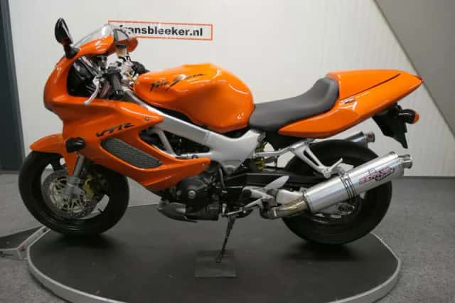 Honda VTR 1000 F Firestorm (2000) thumbnail 6