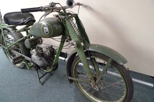 Rixe M 100 98 (1949) thumbnail 2