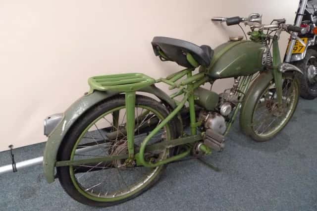 Rixe M 100 98 (1949) thumbnail 3
