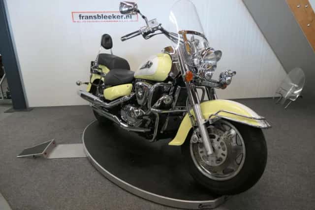 Suzuki VL 1500 Intruder (1999) thumbnail 3
