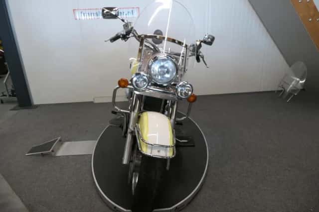 Suzuki VL 1500 Intruder (1999) thumbnail 4