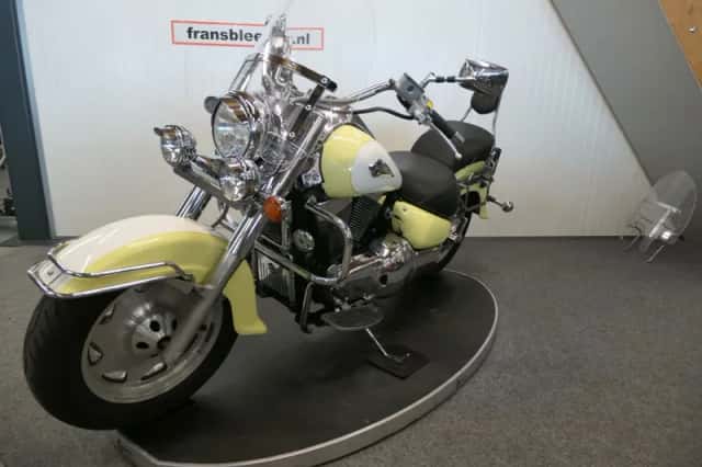 Suzuki VL 1500 Intruder (1999) thumbnail 6