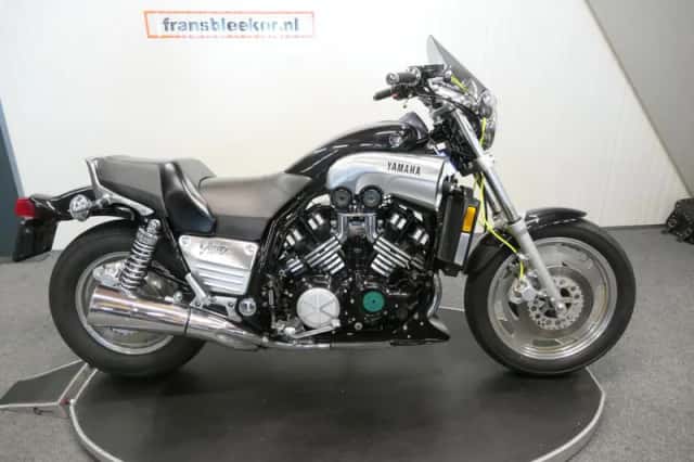 Yamaha VMX 1200 V-MAX (1995) thumbnail 1