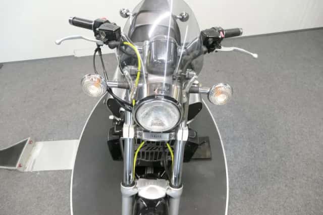 Yamaha VMX 1200 V-MAX (1995) thumbnail 4