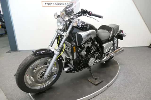 Yamaha VMX 1200 V-MAX (1995) thumbnail 5
